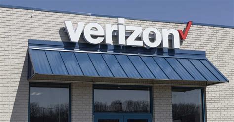 Sometimes, stepping into a store that knows your name, your preferences, and your community feels refreshing. . Verizon company store vs authorized retailer